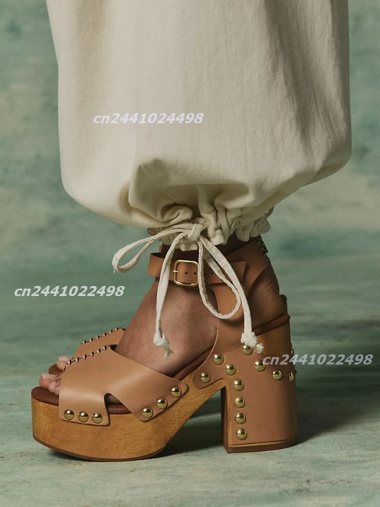 Sandálias Femininas de Platafo - Geta Wooden Sandal avaliação e preço